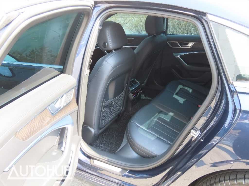 Audi A6 — photo 15