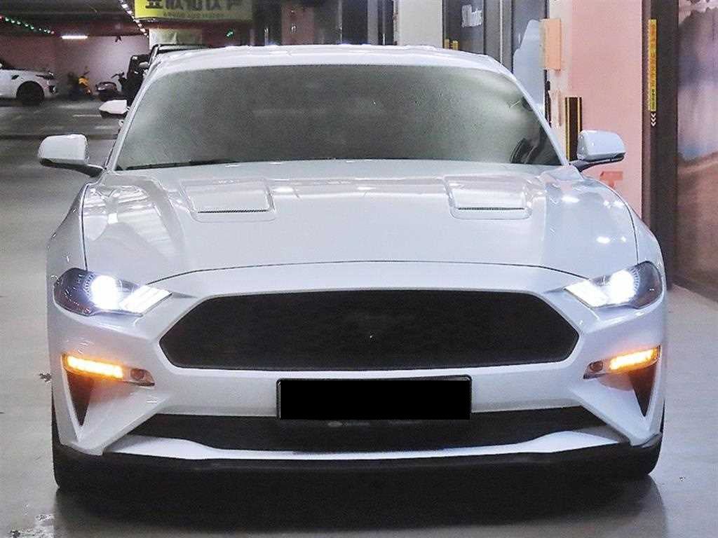 Ford Mustang — photo 02