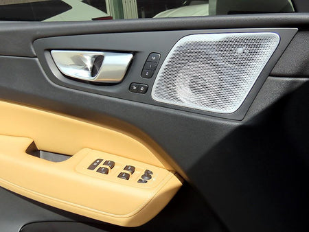 Volvo XC60 — photo 12