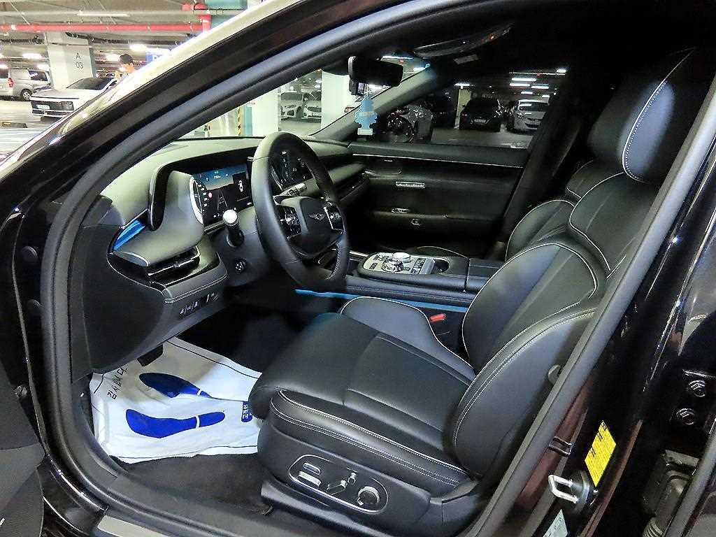 Genesis G90 — photo 06