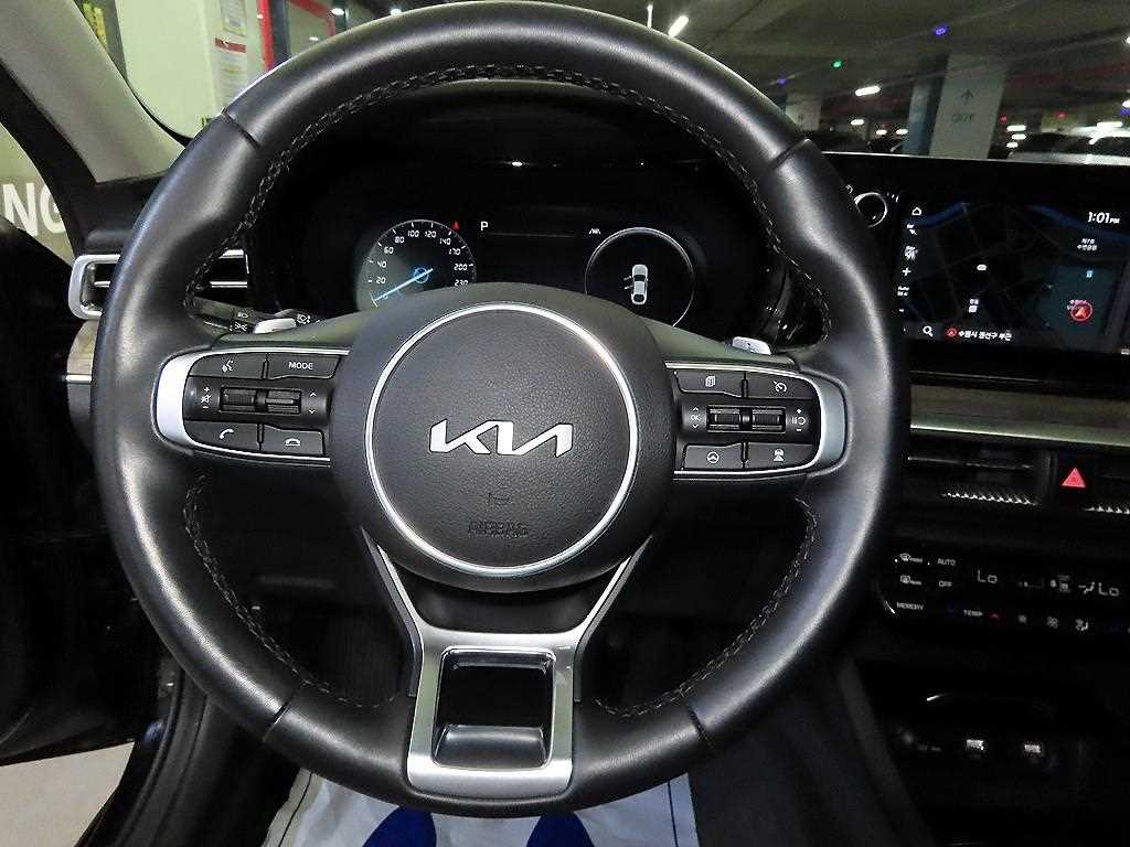 Kia K5 — photo 08