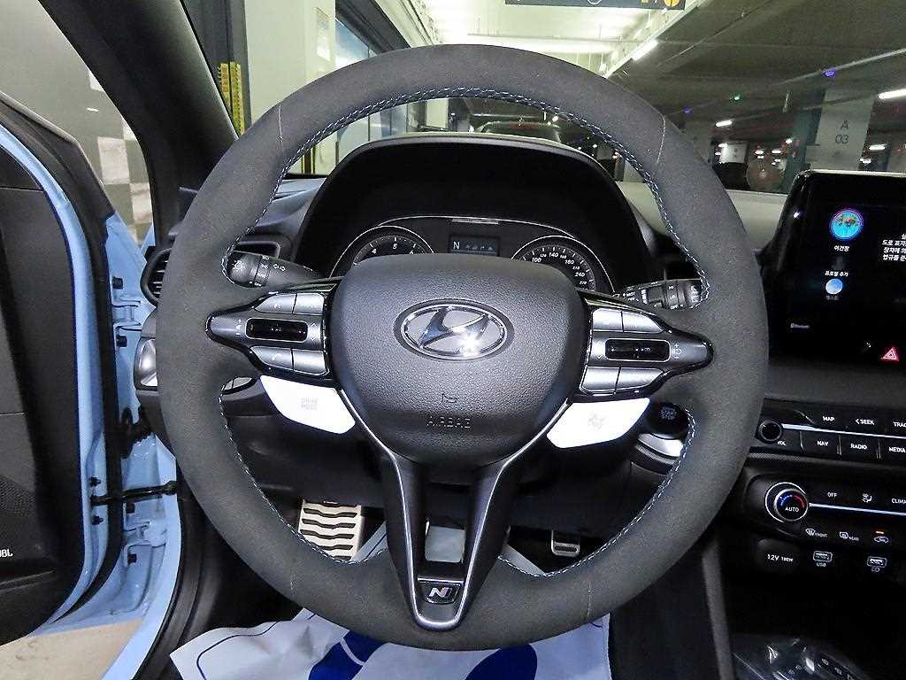 Hyundai Veloster — photo 08