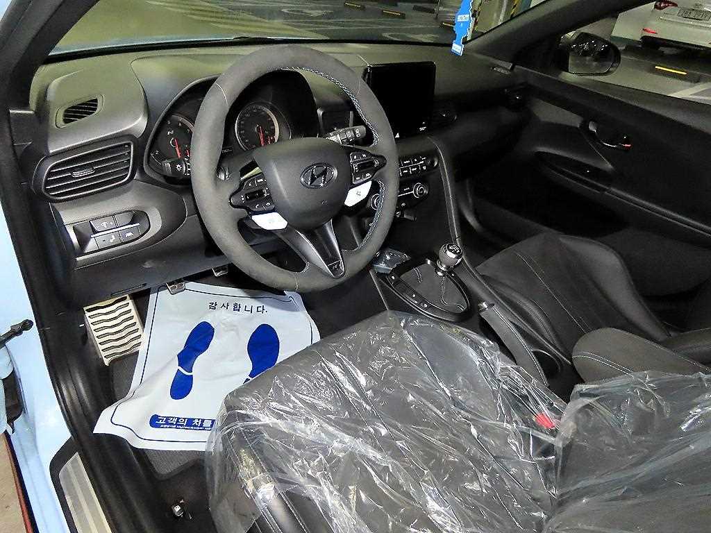 Hyundai Veloster — photo 10