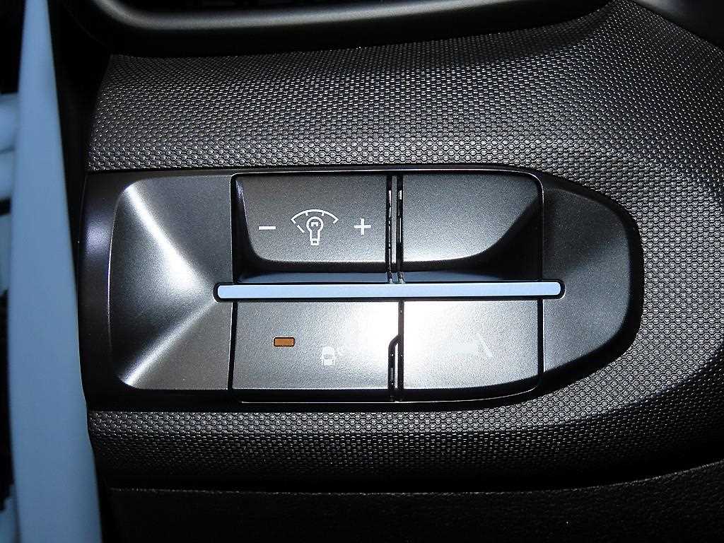 Hyundai Veloster — photo 14