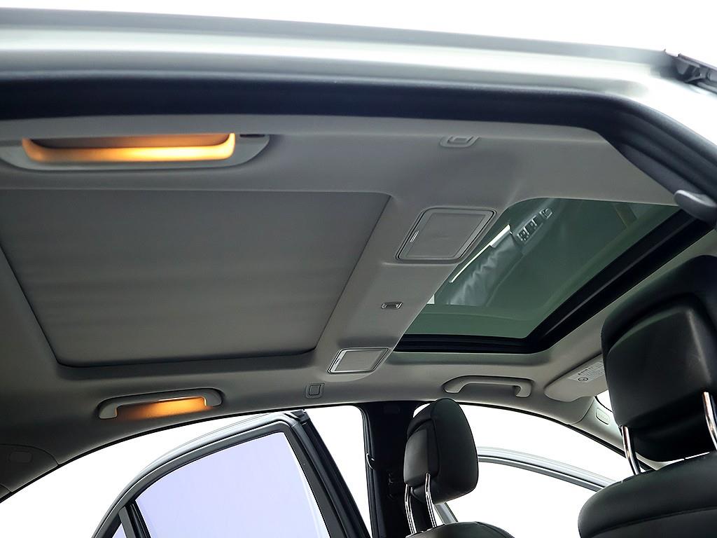 Mercedes-Benz S-Class — photo 13