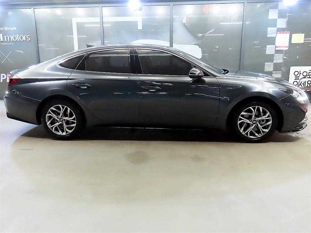 Hyundai Sonata — photo 03