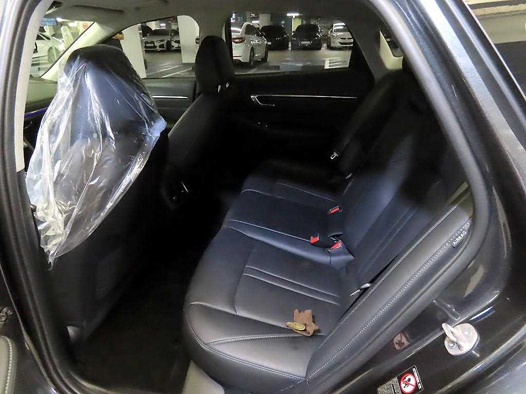 Hyundai Sonata — photo 07