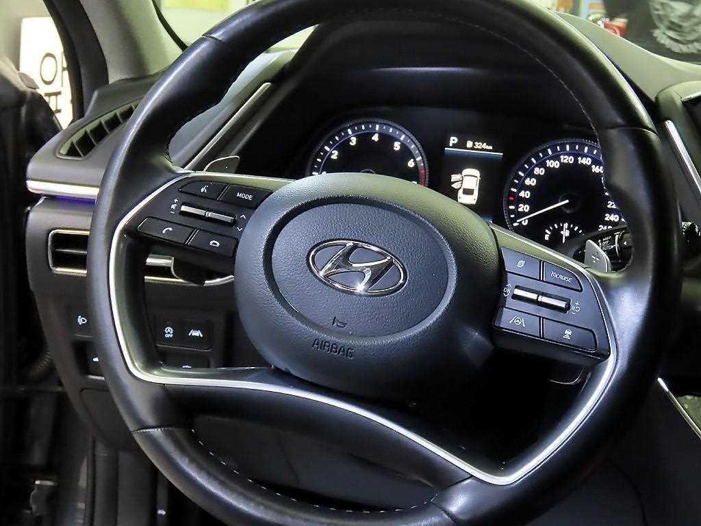 Hyundai Sonata — photo 08