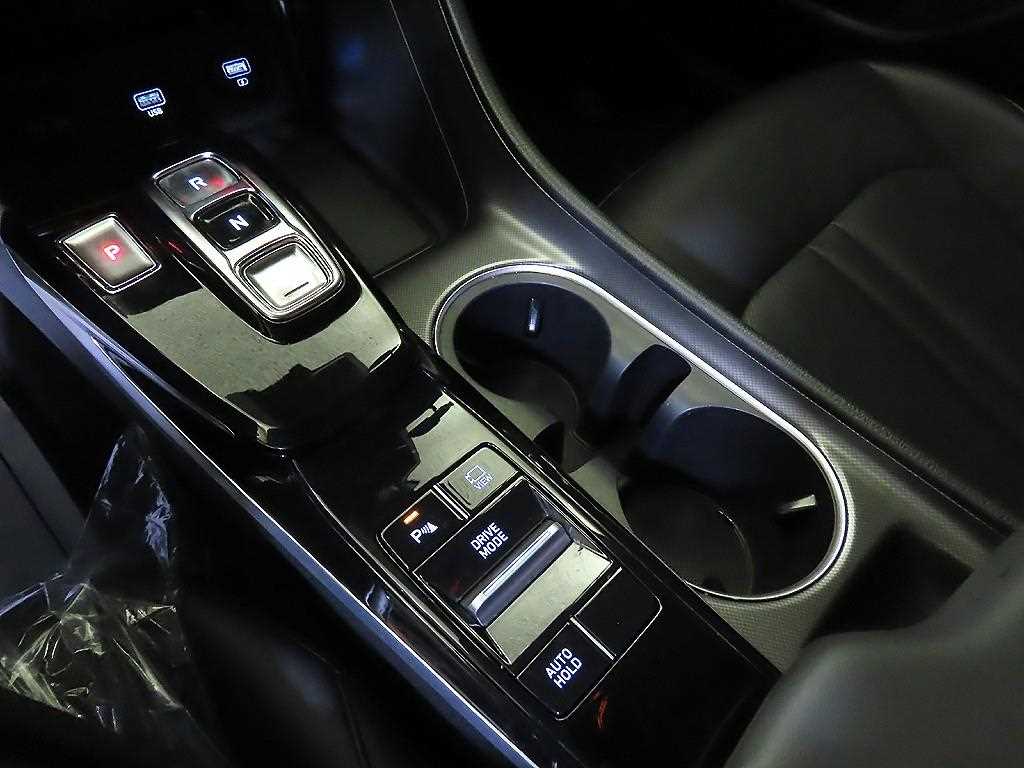 Hyundai Sonata — photo 12