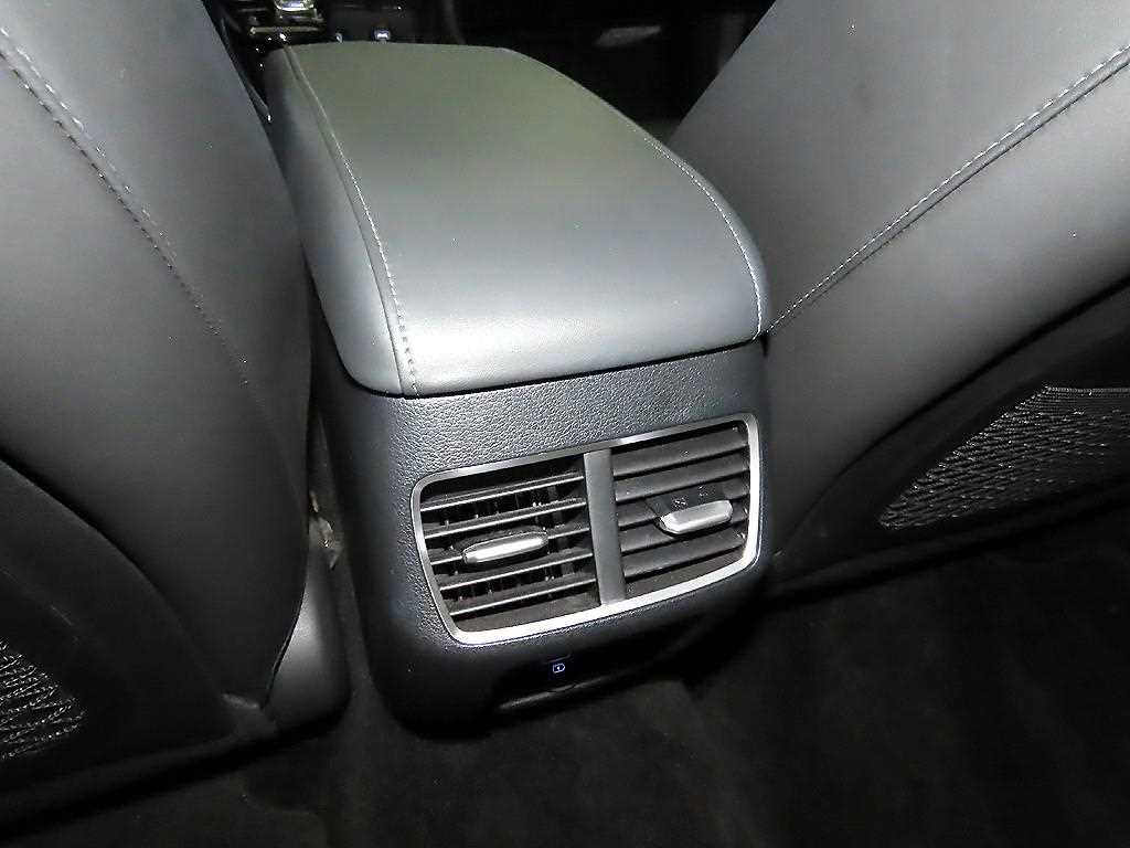 Hyundai Sonata — photo 16