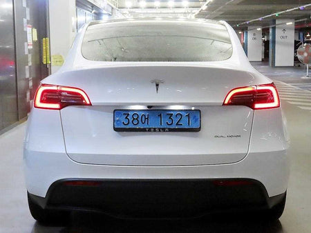 Tesla Model Y — photo 05