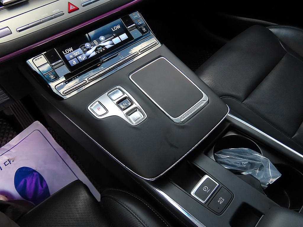 Hyundai Grandeur — photo 11