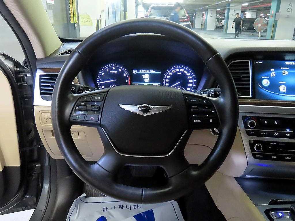 Genesis G80 — photo 08