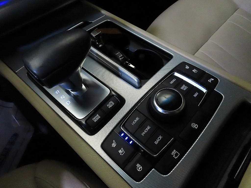 Genesis G80 — photo 12