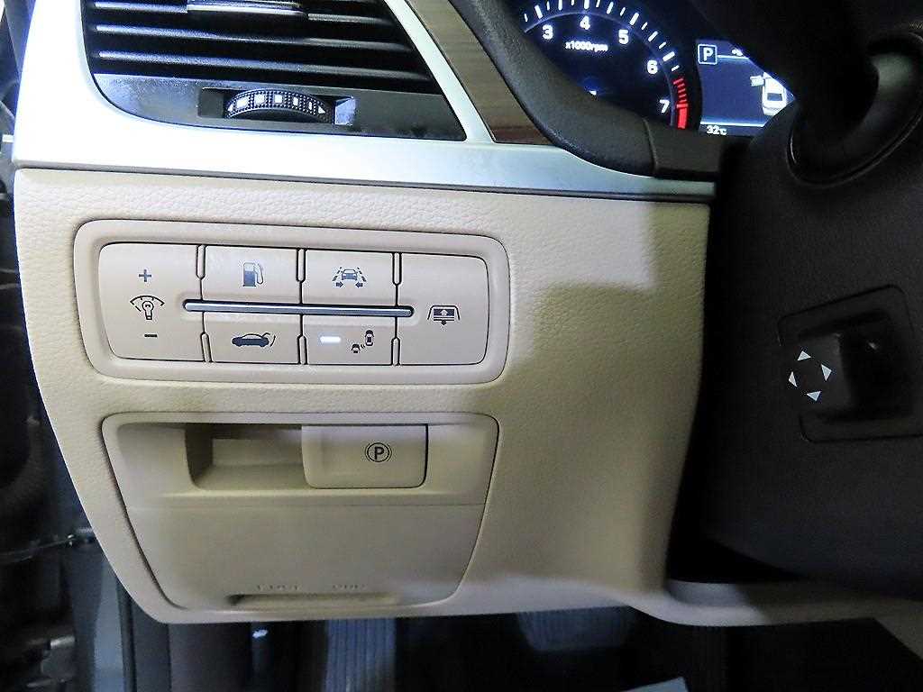 Genesis G80 — photo 14