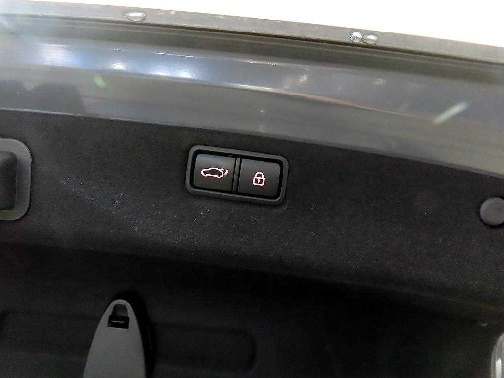 Genesis G80 — photo 17