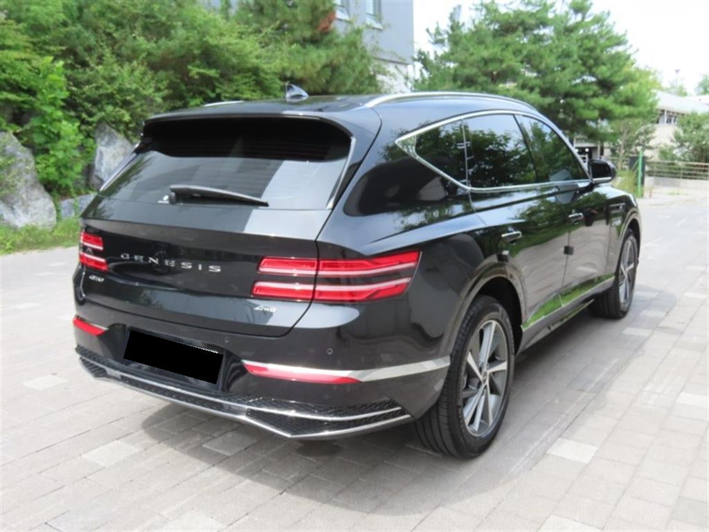 Genesis GV80 — photo 03