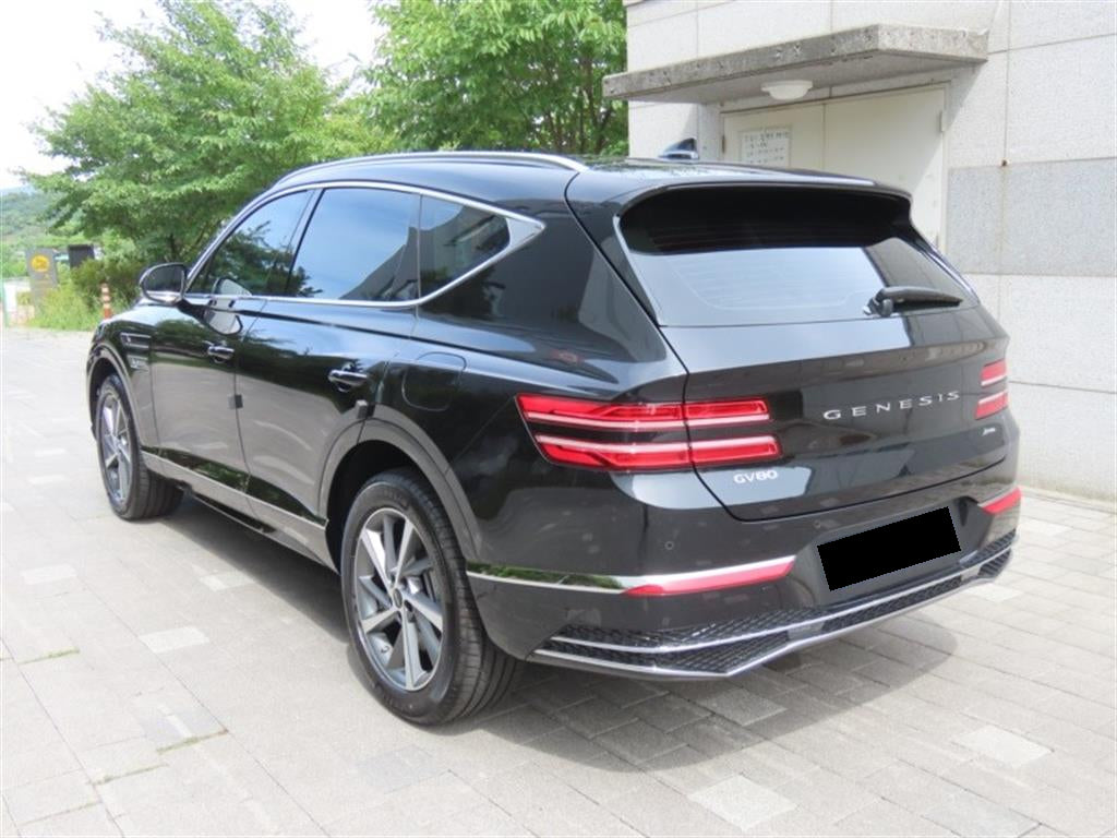 Genesis GV80 — photo 04