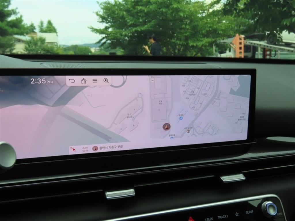 Genesis GV80 — photo 08