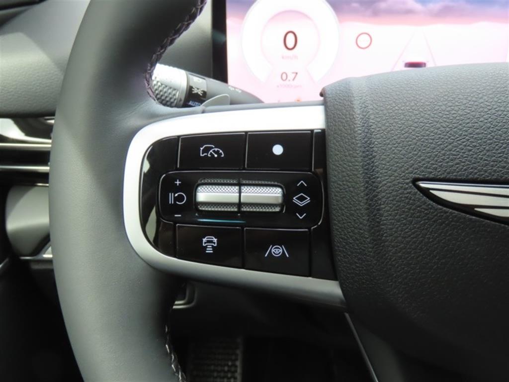 Genesis GV80 — photo 11