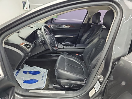 Lincoln MKZ — photo 11