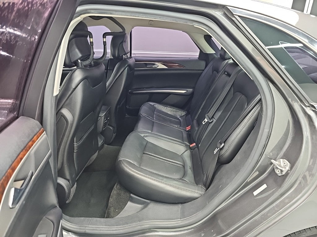 Lincoln MKZ — photo 12
