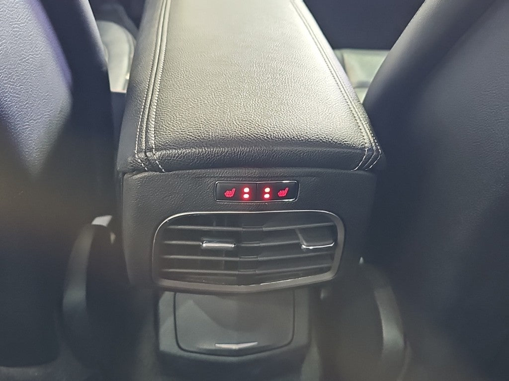 Lincoln MKZ — photo 13
