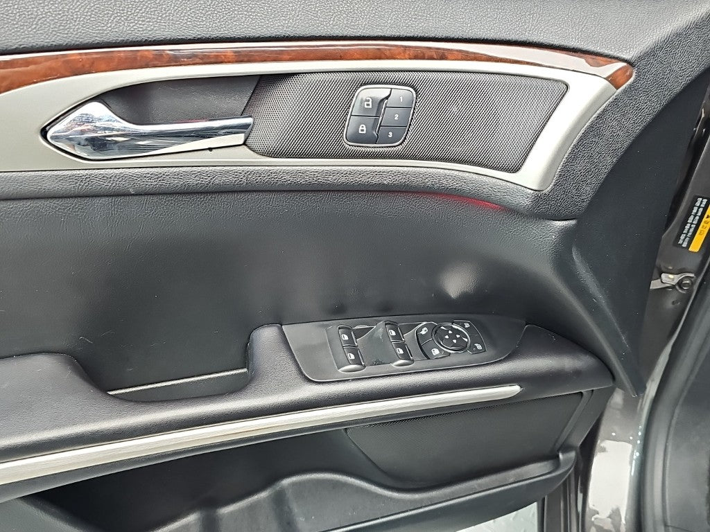 Lincoln MKZ — photo 16