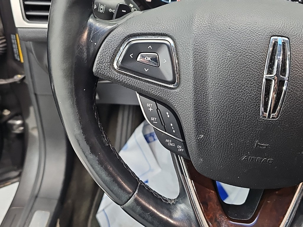 Lincoln MKZ — photo 18