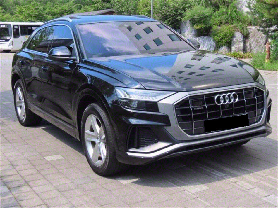 Audi Q8 — photo 02