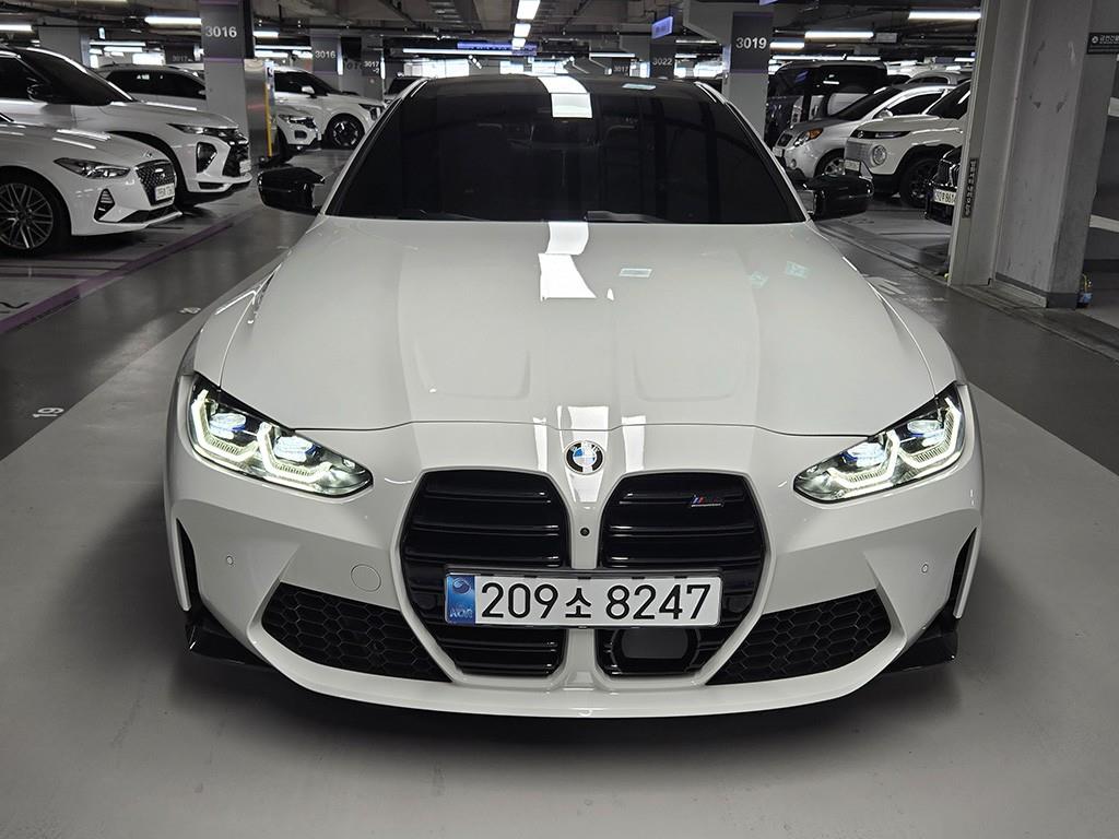BMW M4 — photo 01