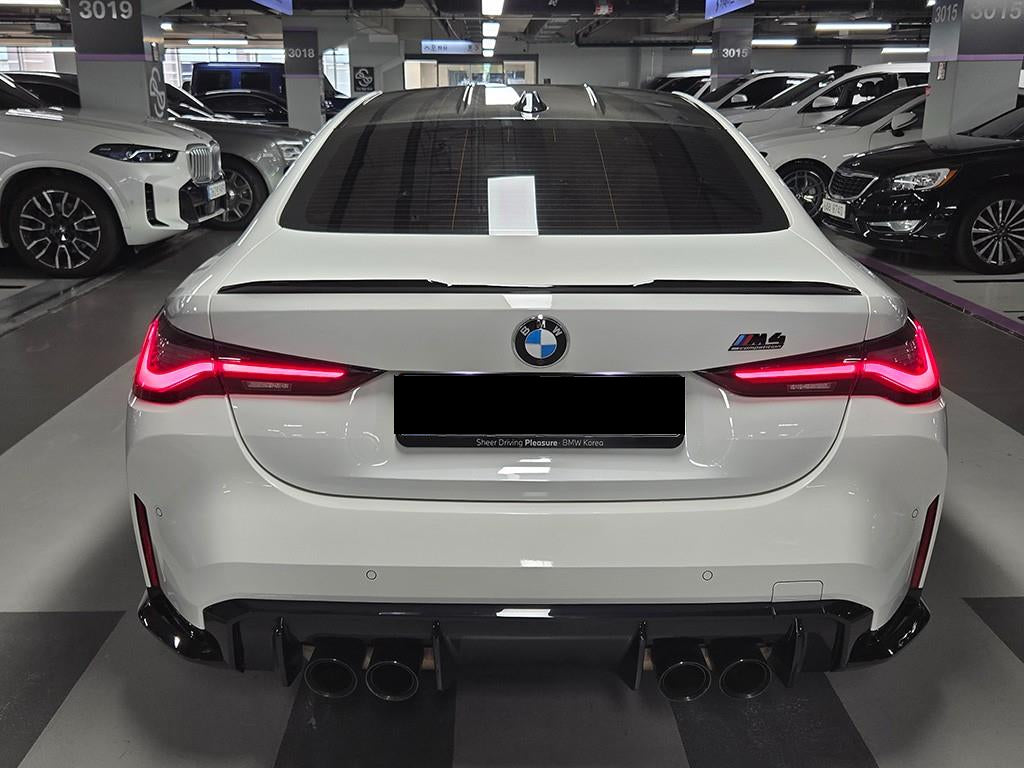 BMW M4 — photo 04
