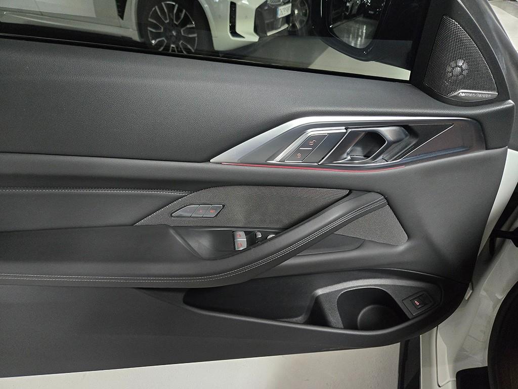 BMW M4 — photo 12