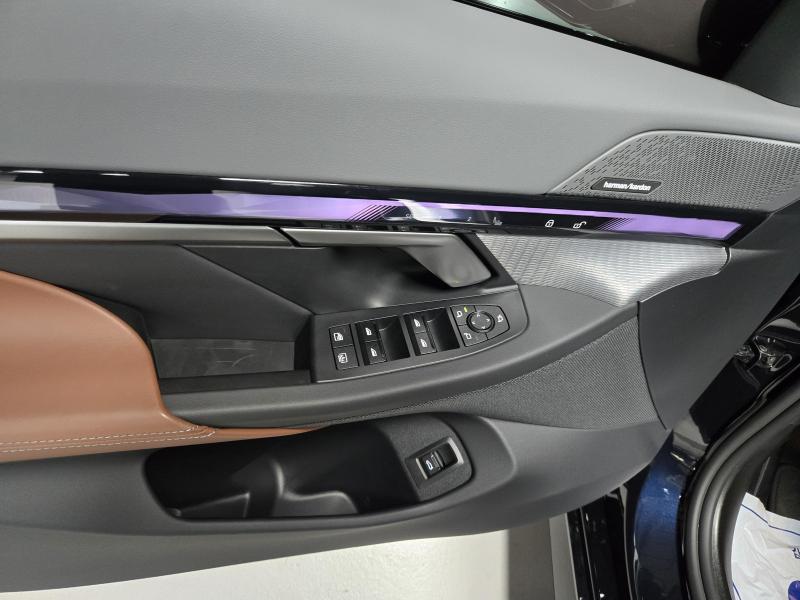 BMW 5-Series — photo 12