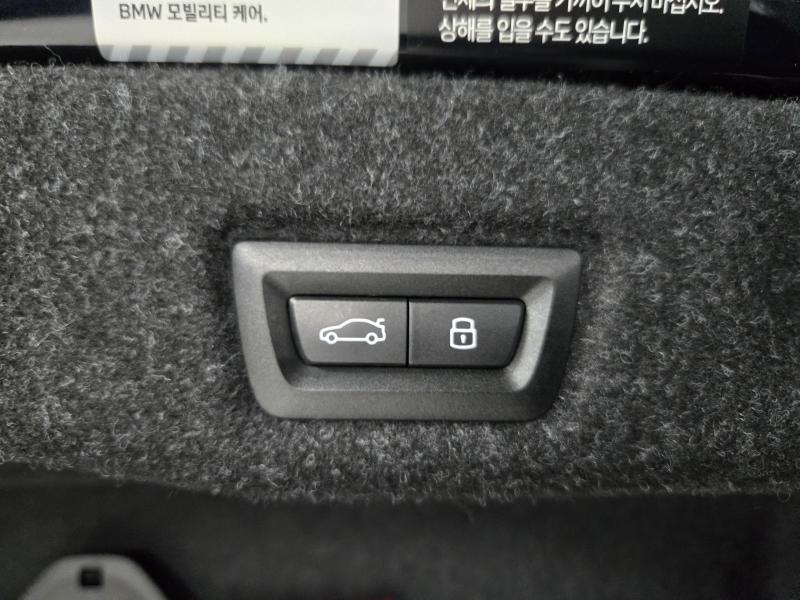 BMW 5-Series — photo 17