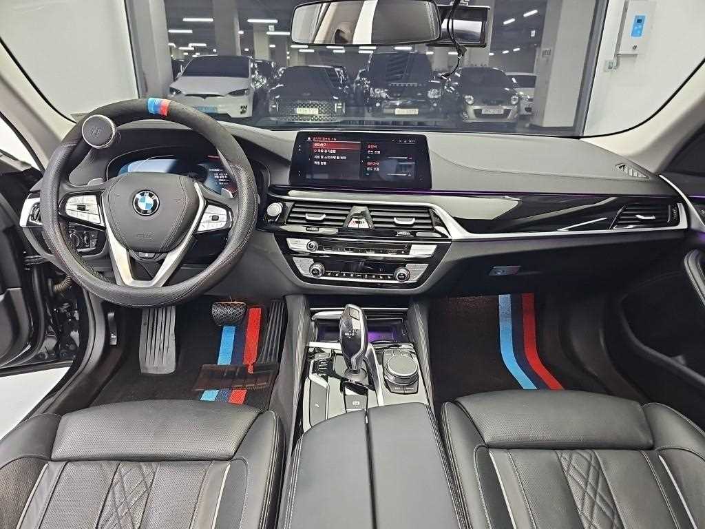 BMW 5-Series — photo 07