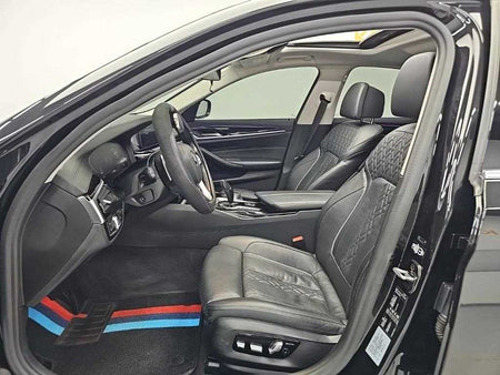 BMW 5-Series — photo 11