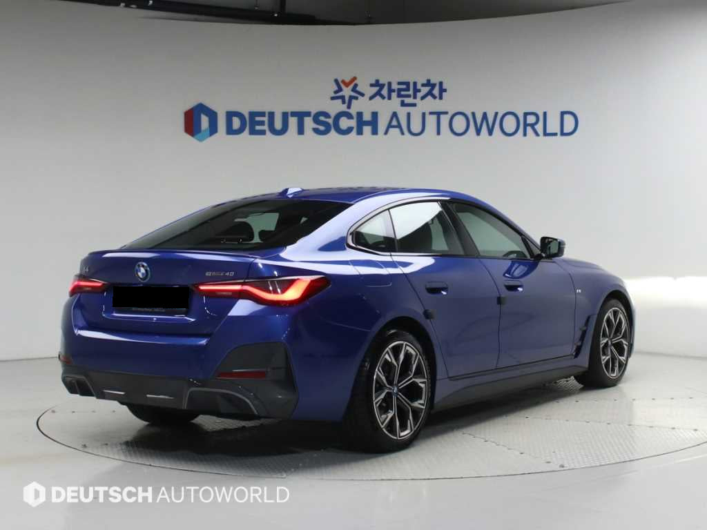 BMW i4 — photo 02