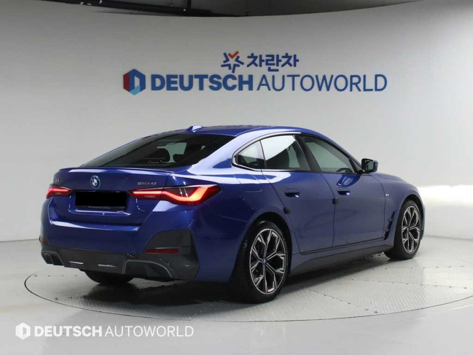 BMW i4 — photo 02