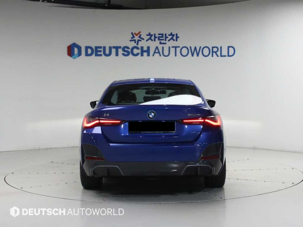 BMW i4 — photo 04