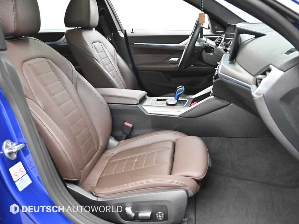 BMW i4 — photo 10