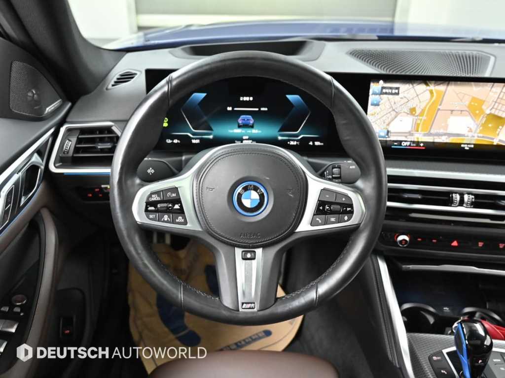 BMW i4 — photo 13