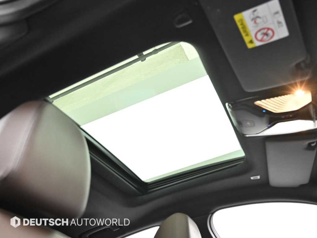 BMW i4 — photo 18