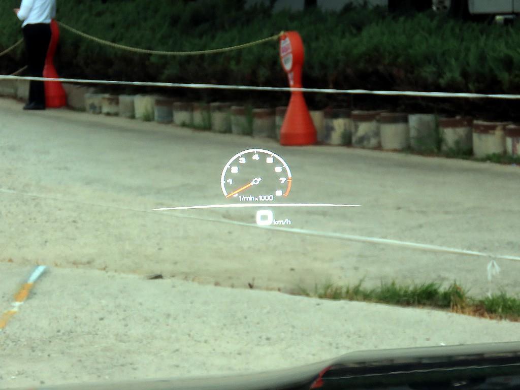Porsche Cayenne — photo 10