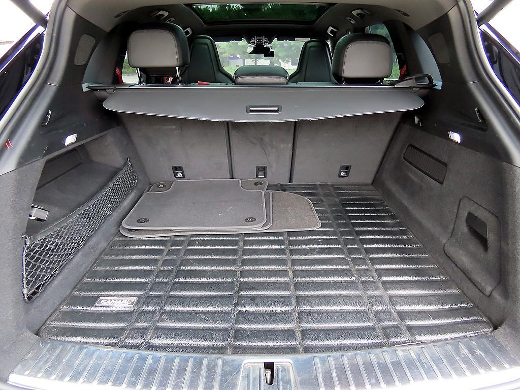 Porsche Cayenne — photo 17