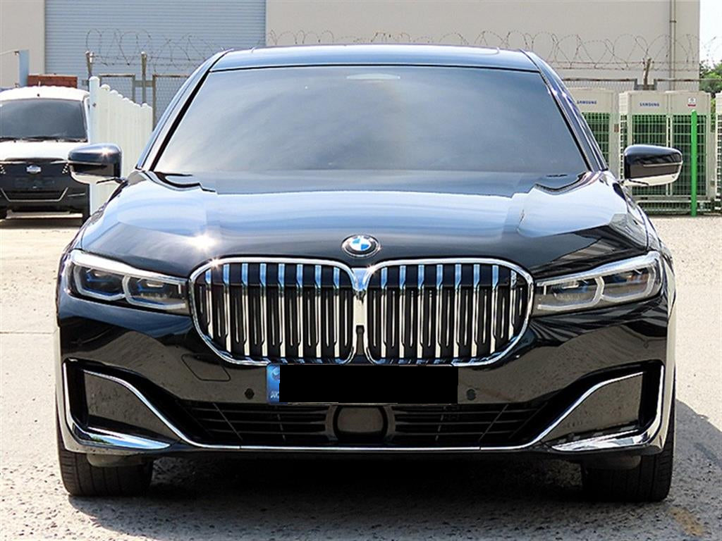 BMW 7-Series — photo 01