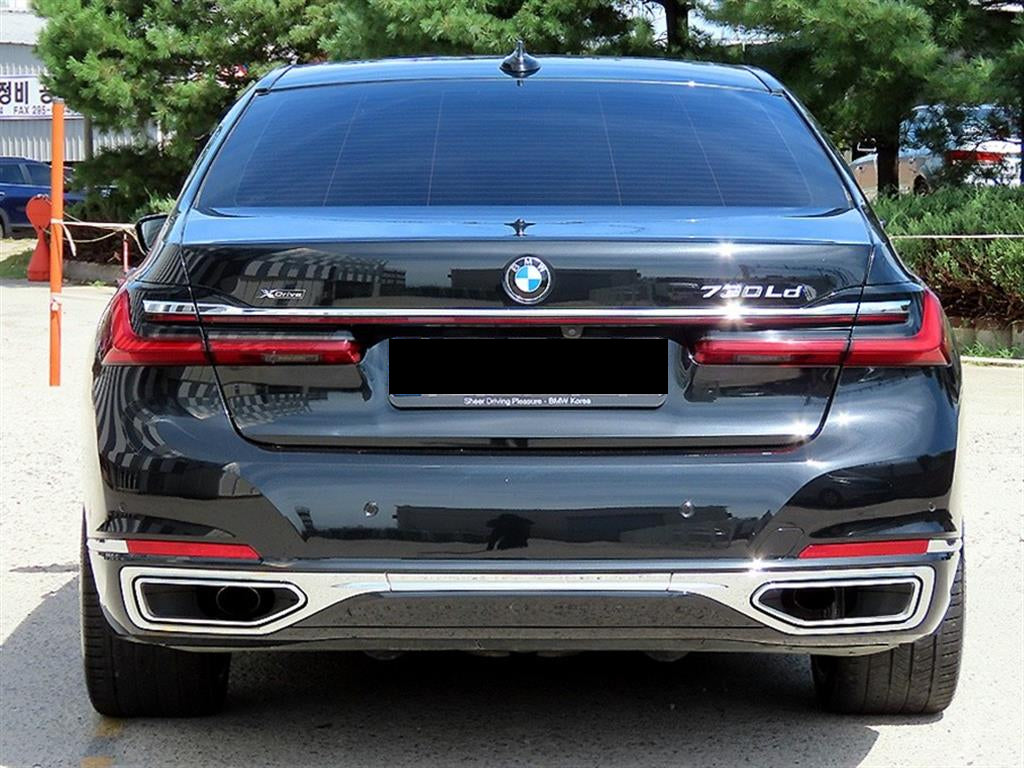 BMW 7-Series — photo 04