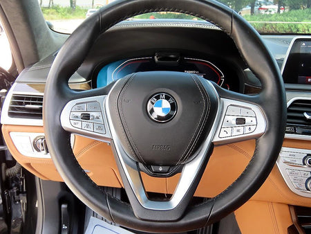 BMW 7-Series — photo 08