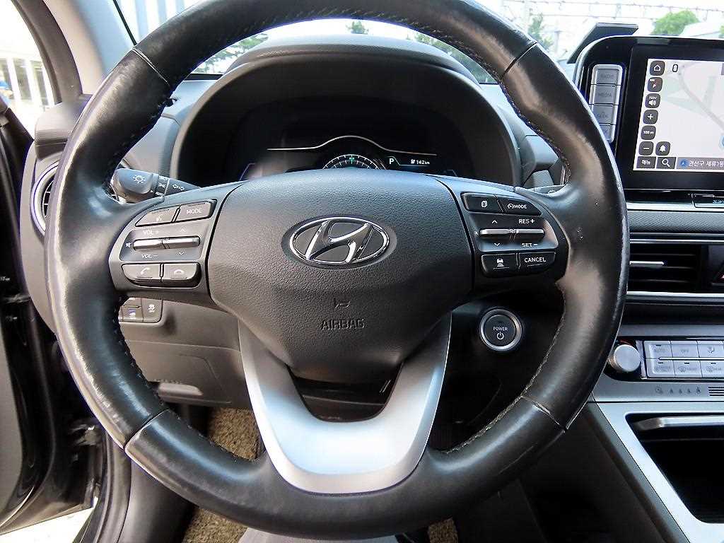 Hyundai Kona — photo 08