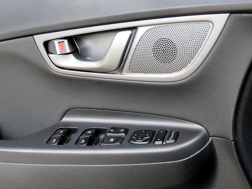 Hyundai Kona — photo 11